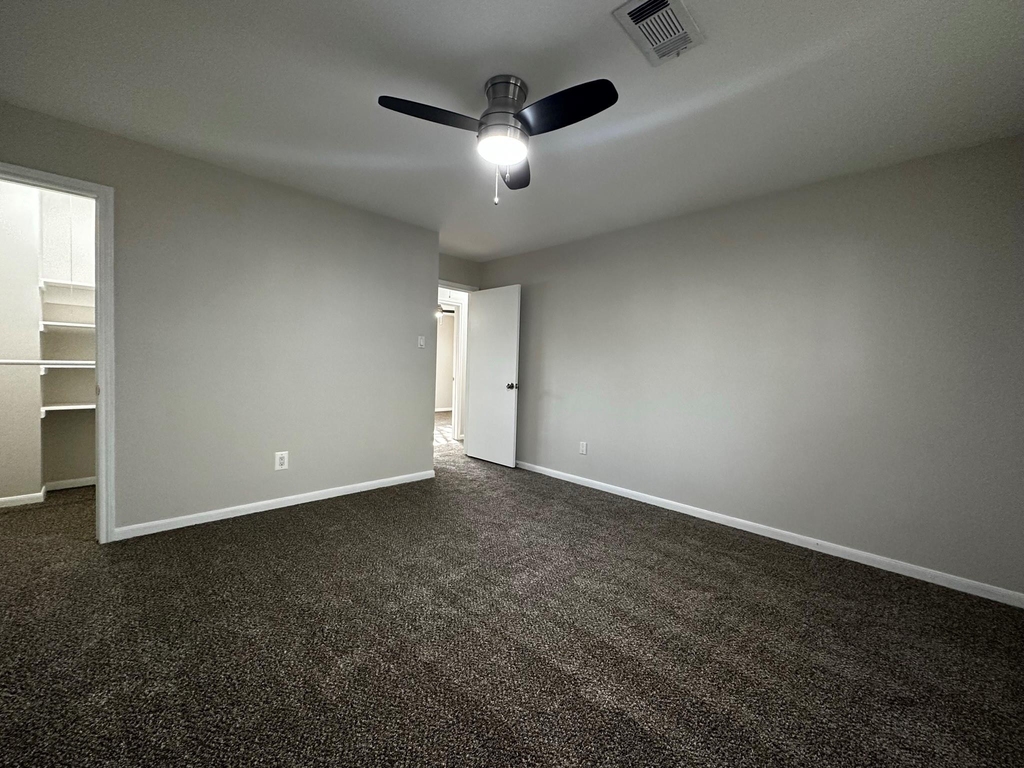 11106 Ellwood Street - Photo 10