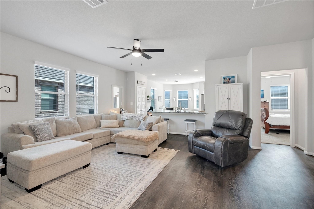 8426 Moonlight Bay Circle - Photo 7