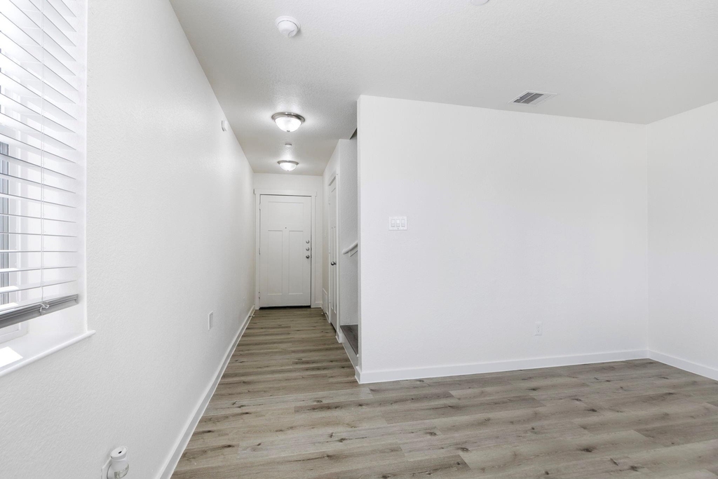 21155 Gosling Road - Photo 6