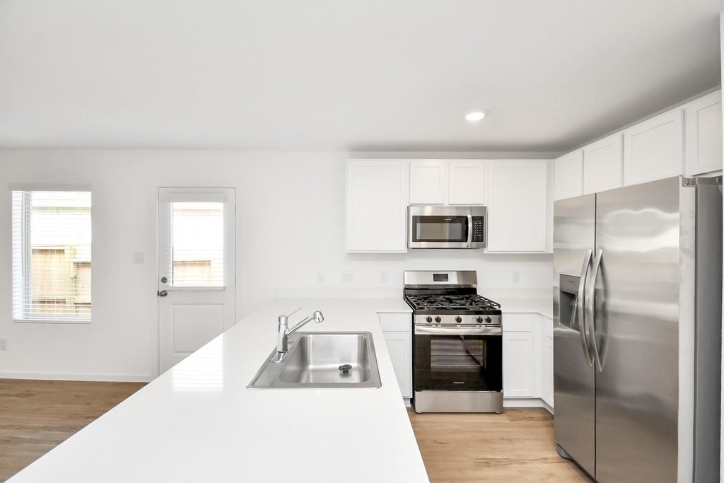 1615 Windrose Bend - Photo 12