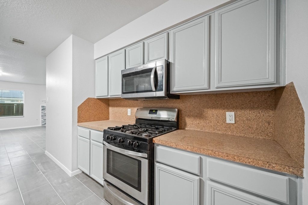 19606 Narcissus Brook Lane - Photo 9