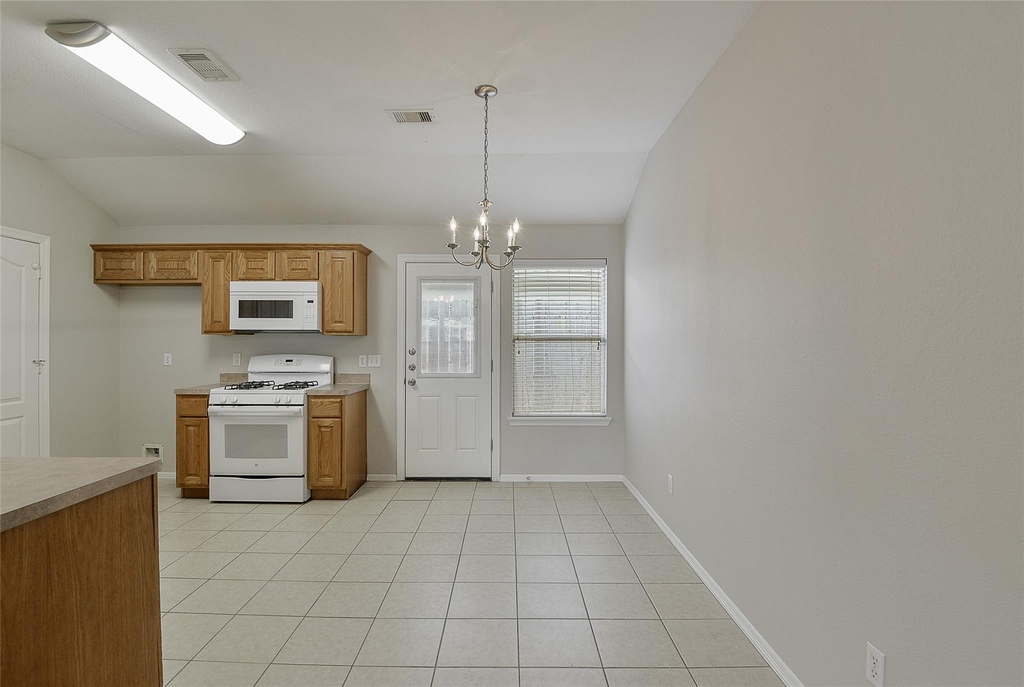 24415 Strong Pine Drive - Photo 7
