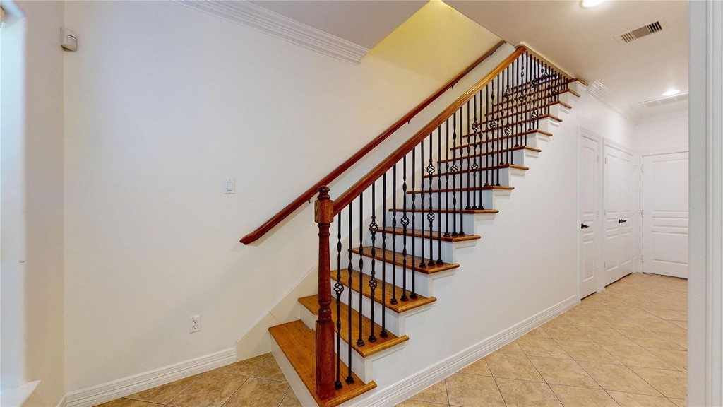 2540 Prospect Street - Photo 6
