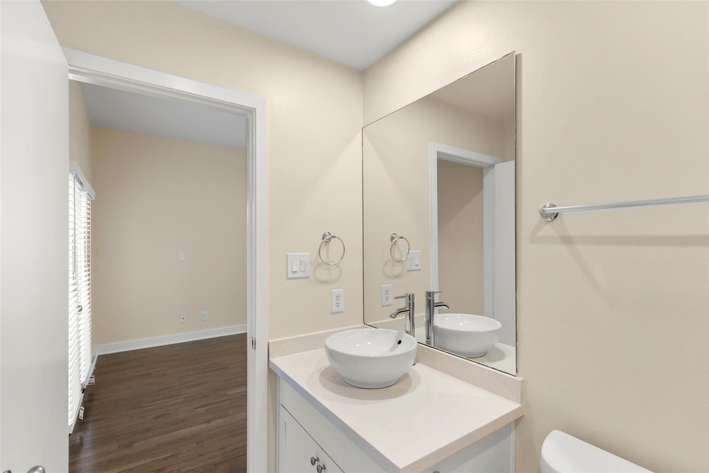 903 Roy Street - Photo 5