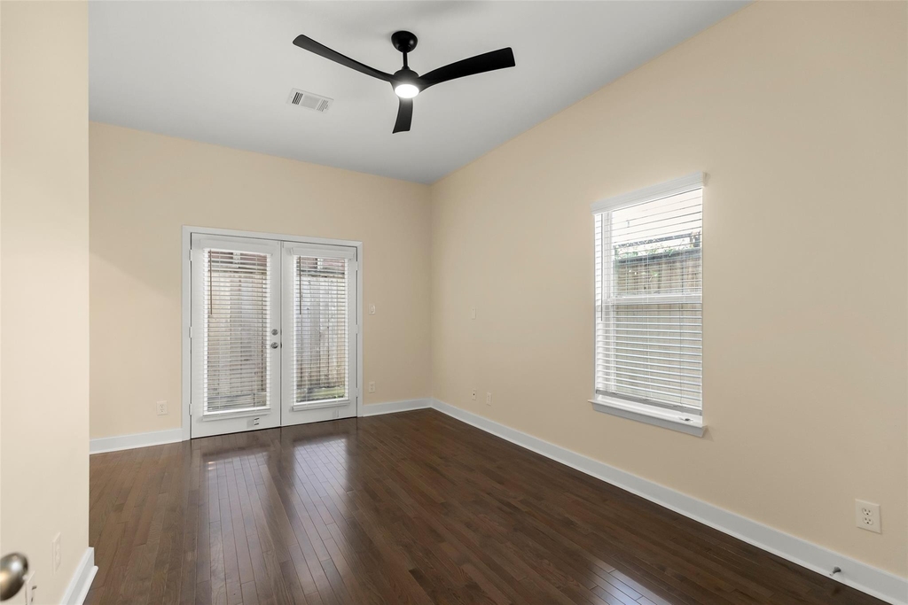 903 Roy Street - Photo 3