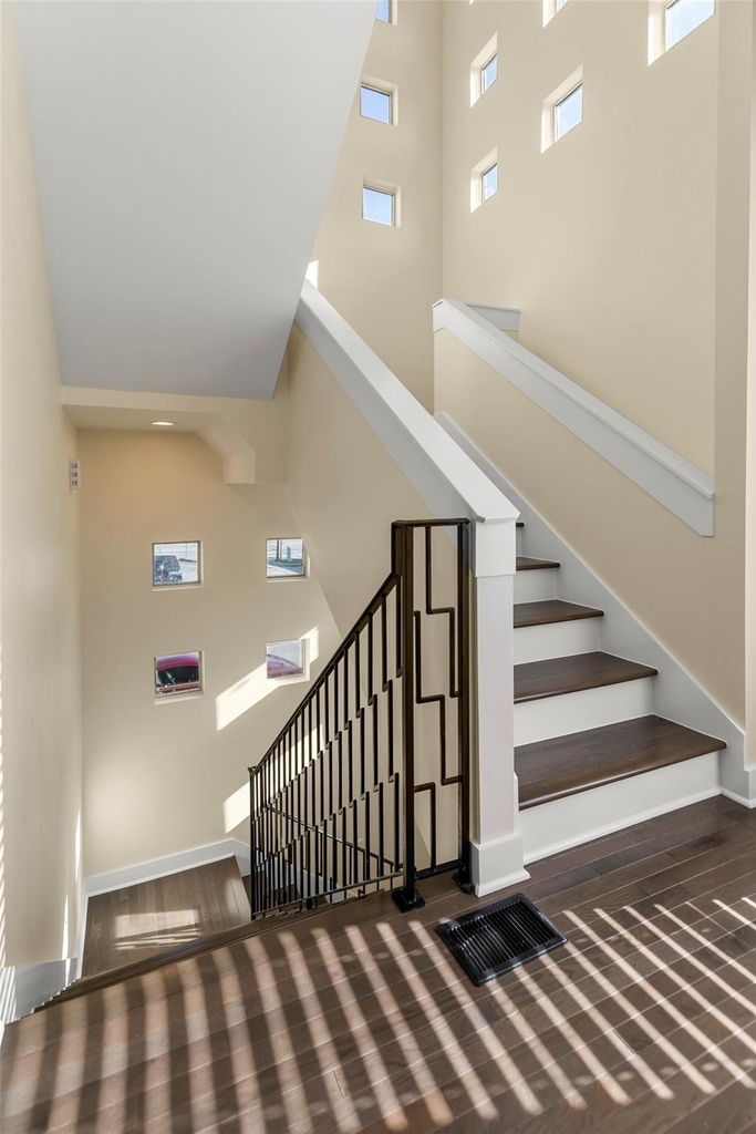 903 Roy Street - Photo 8