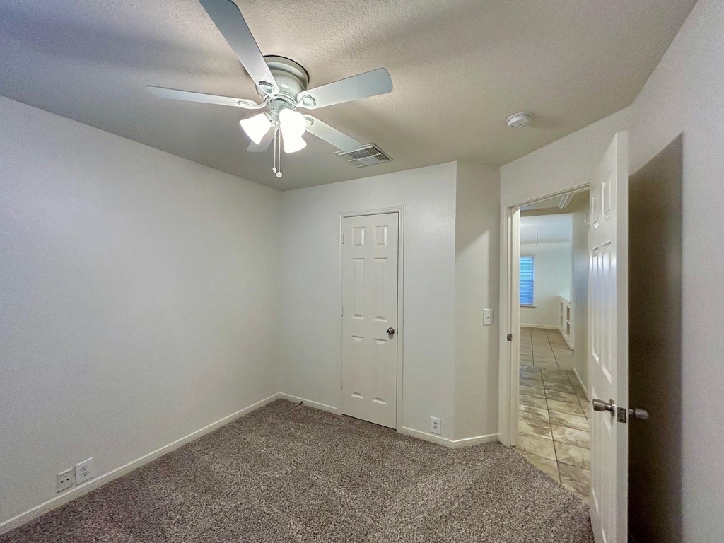 17522 Prospect Meadows Drive - Photo 14