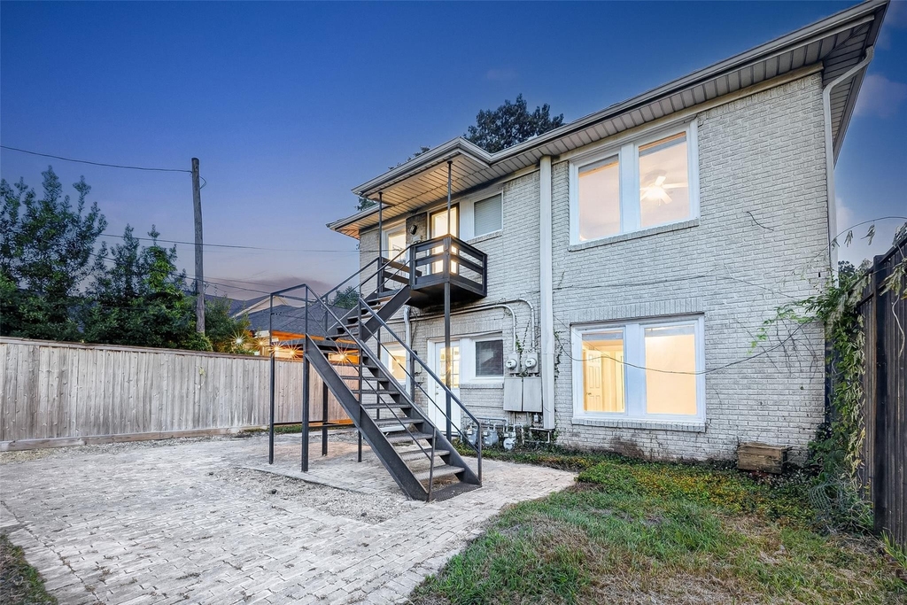 1758 Hawthorne Street - Photo 18
