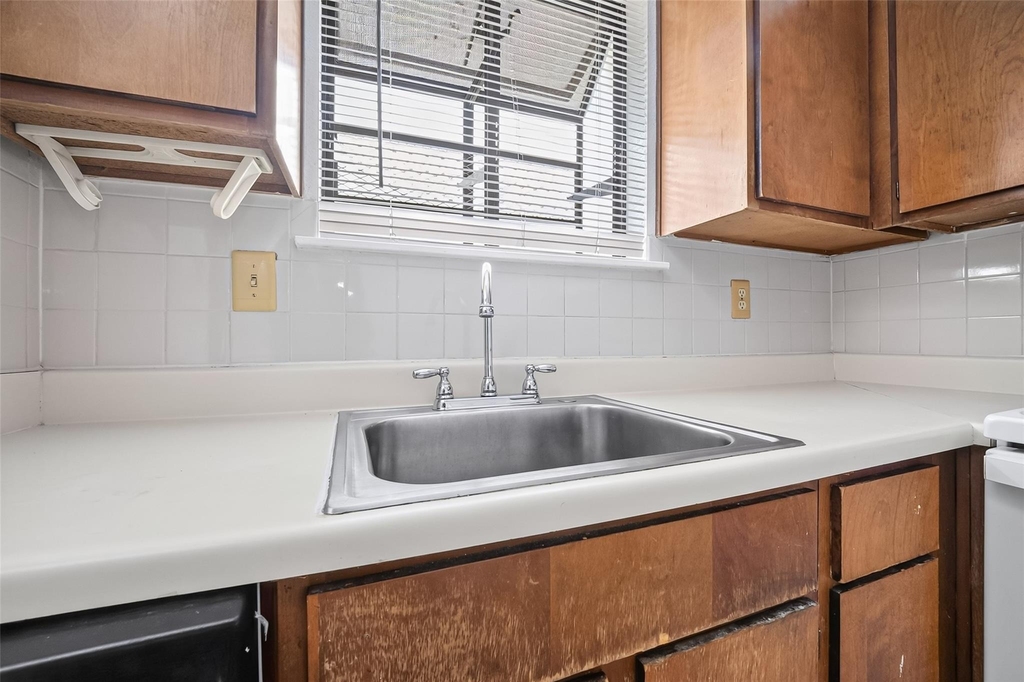 7901 Cambridge Street - Photo 13