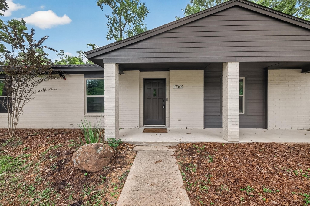 19563 Loafers Lane - Photo 4