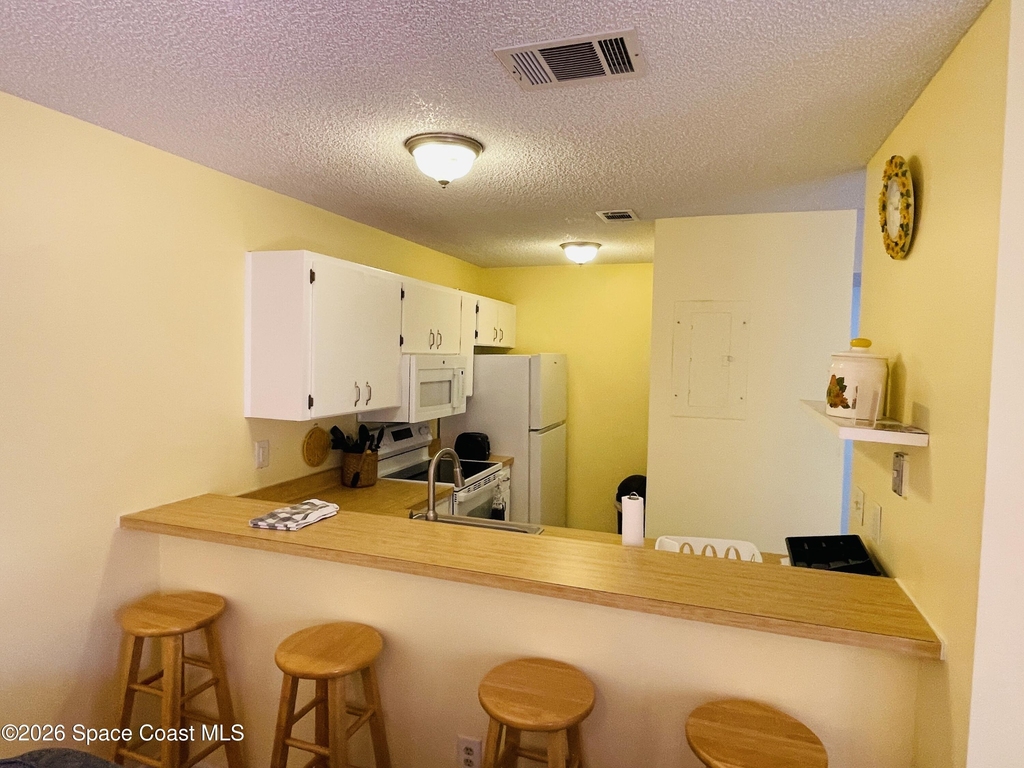 1011 Abada Court Ne - Photo 14