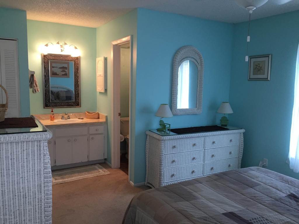 1011 Abada Court Ne - Photo 10