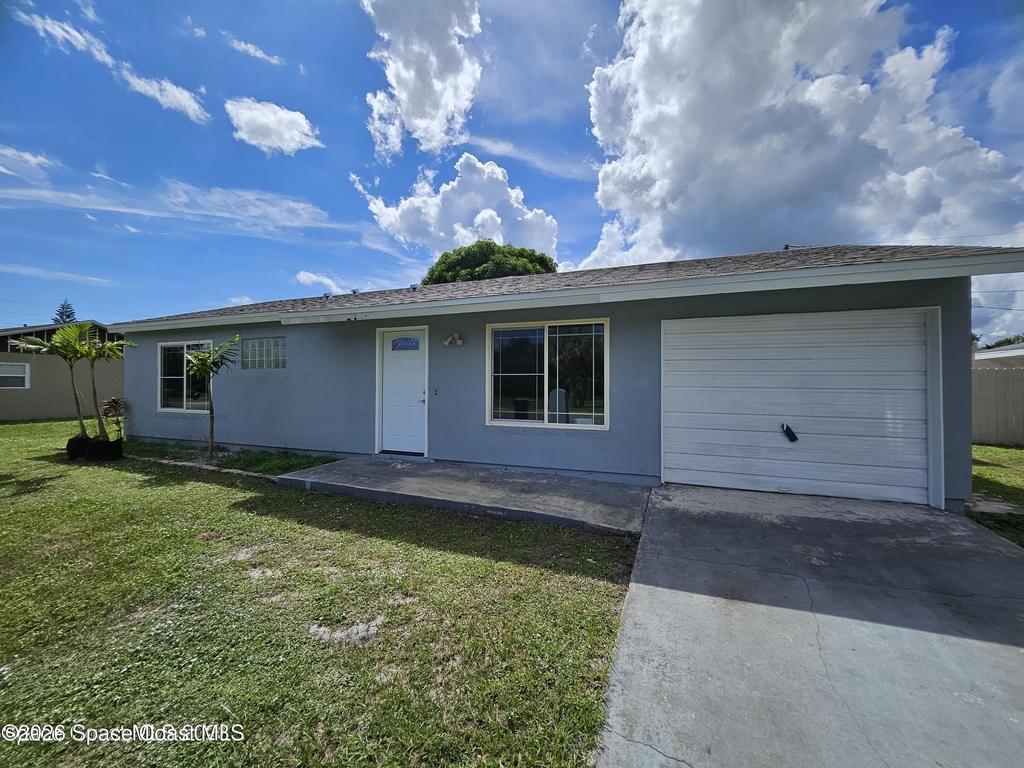 1490 Port Malabar Boulevard Ne - Photo 0