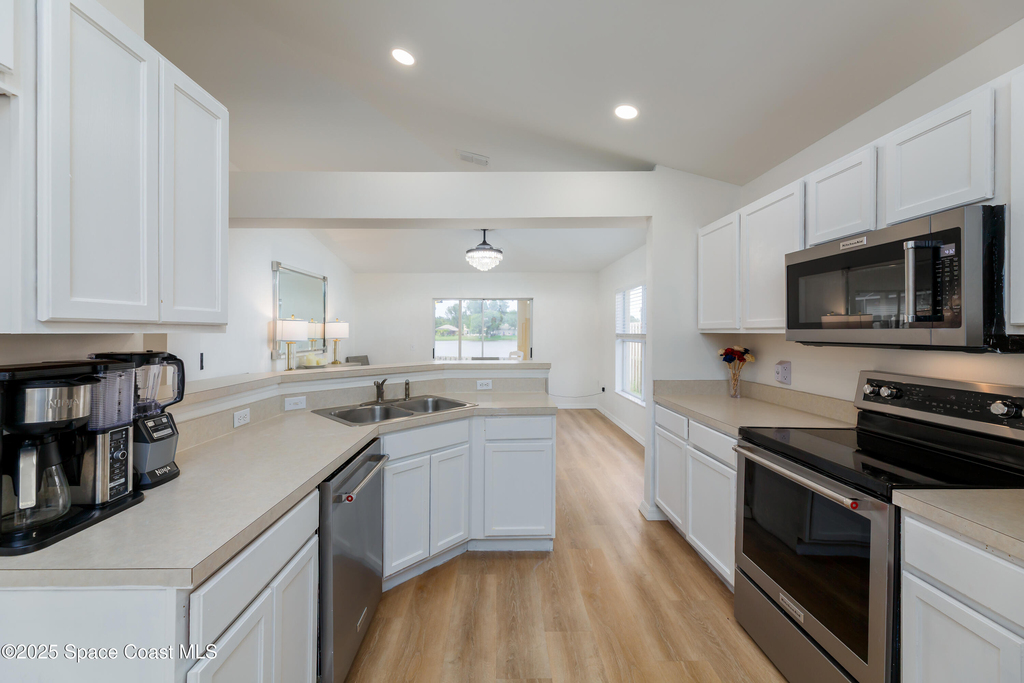 4540 Bellaluna Drive - Photo 15
