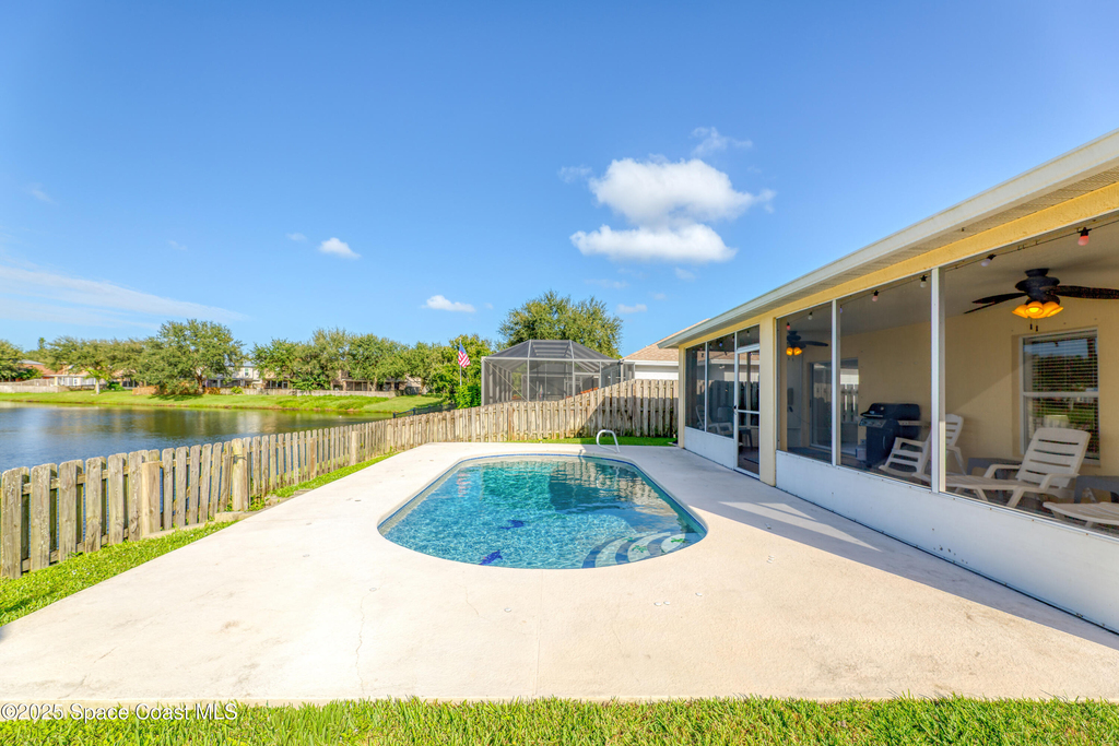 4540 Bellaluna Drive - Photo 5