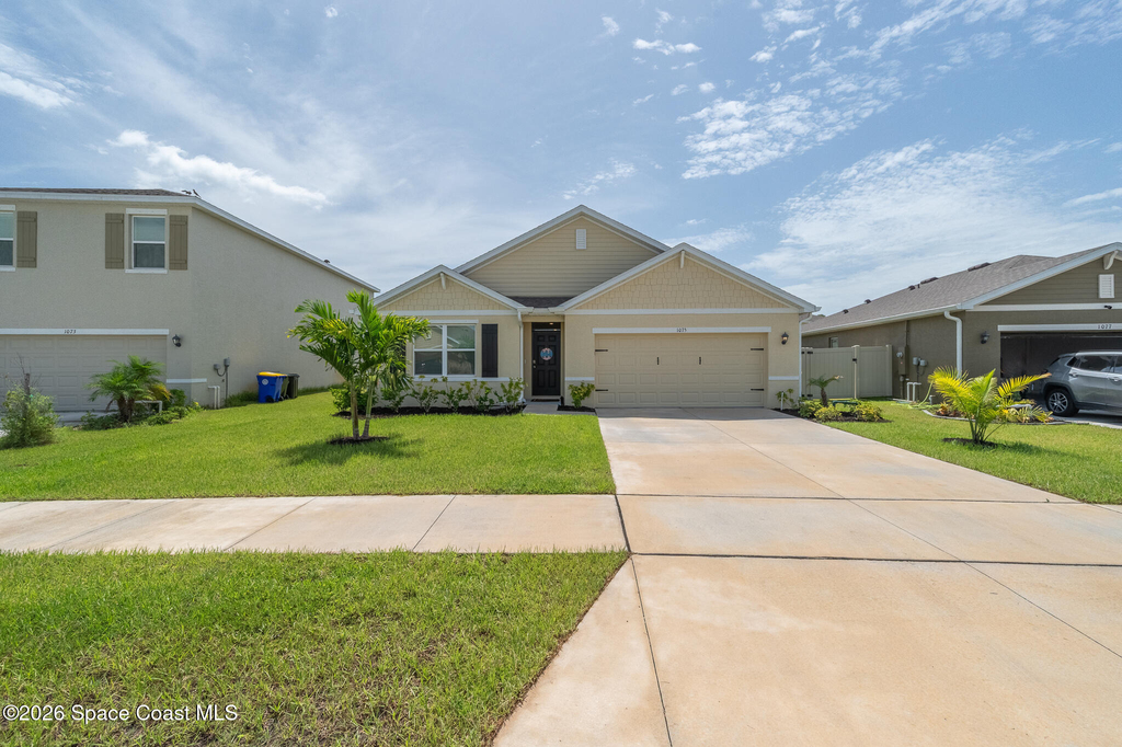 1075 Trinity Street - Photo 0