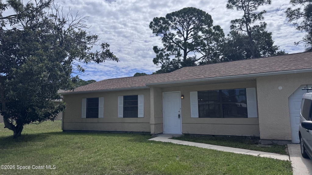 1257 Nw Lamplighter Drive Nw - Photo 0