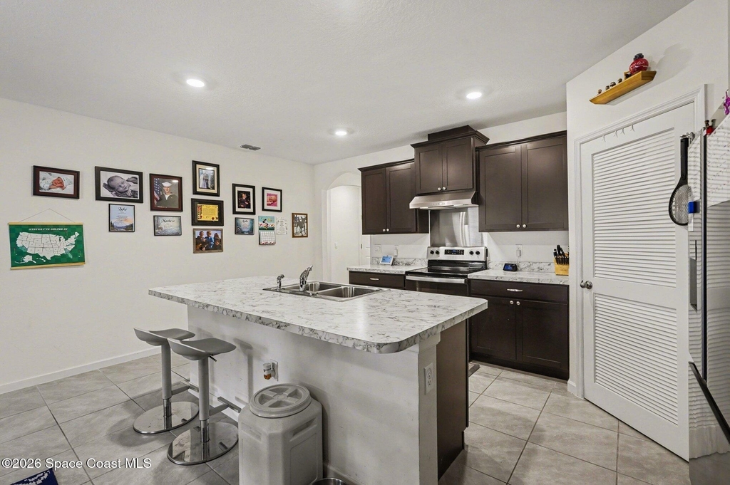 1563 Leeward Avenue Se - Photo 4