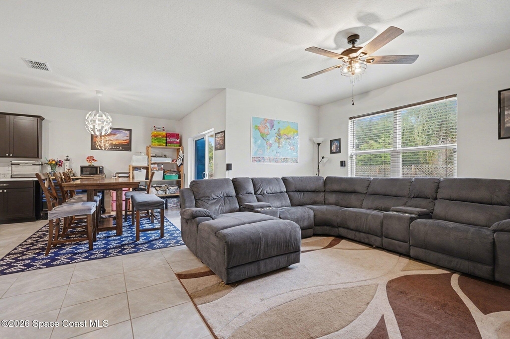 1563 Leeward Avenue Se - Photo 14