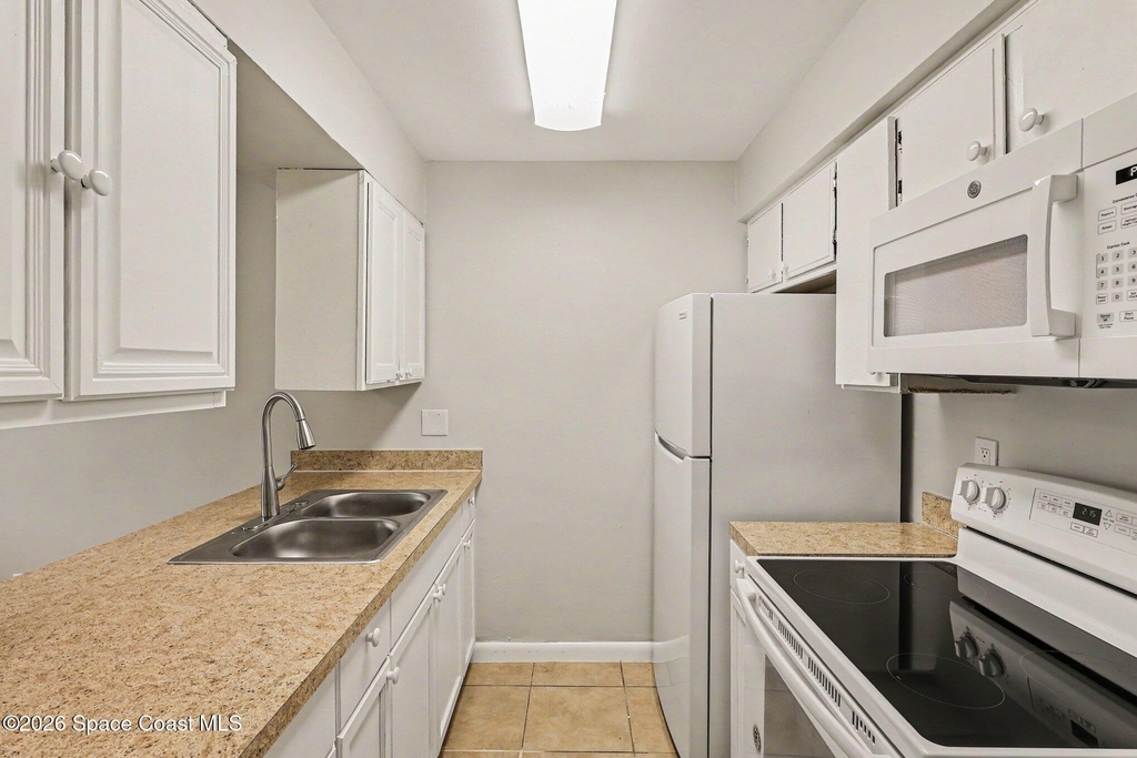 1580 South Street - Photo 7