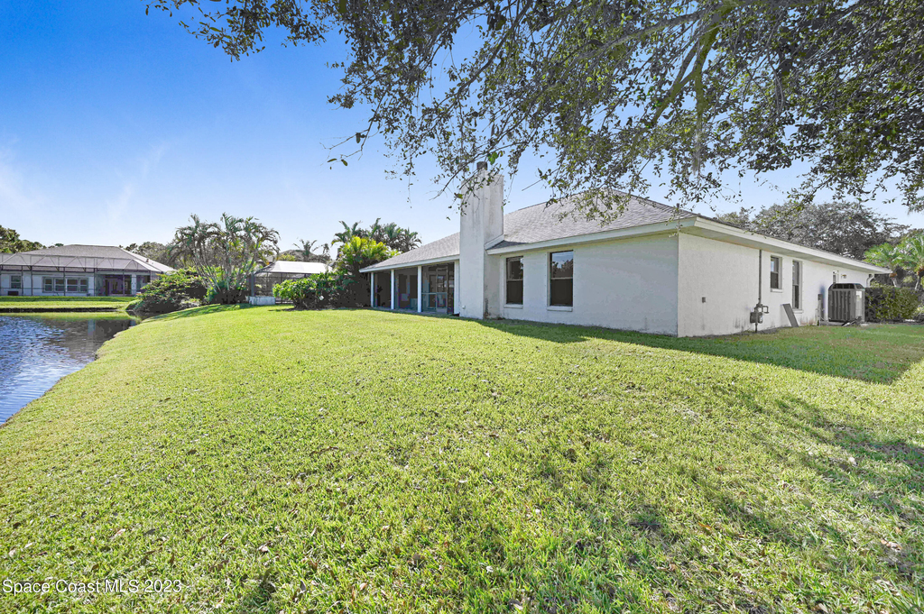 3643 Bluefield Avenue - Photo 35