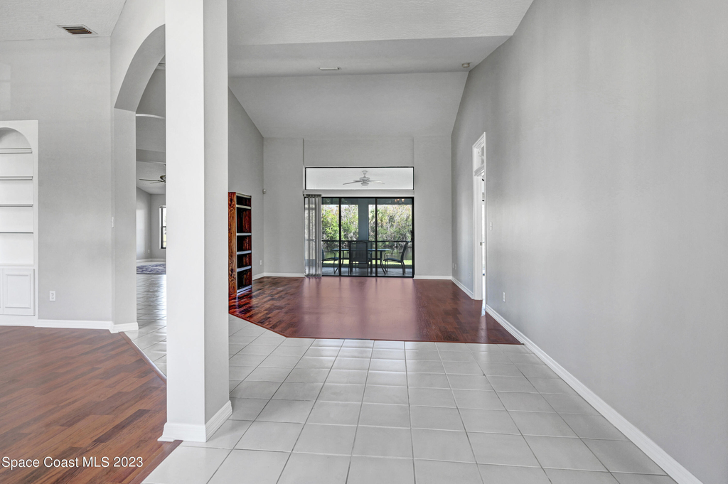 3643 Bluefield Avenue - Photo 4