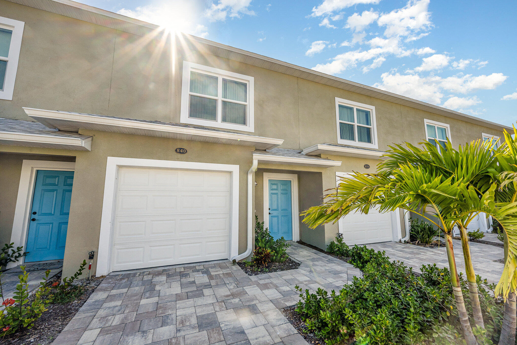 870 Paddleboard Court - Photo 0