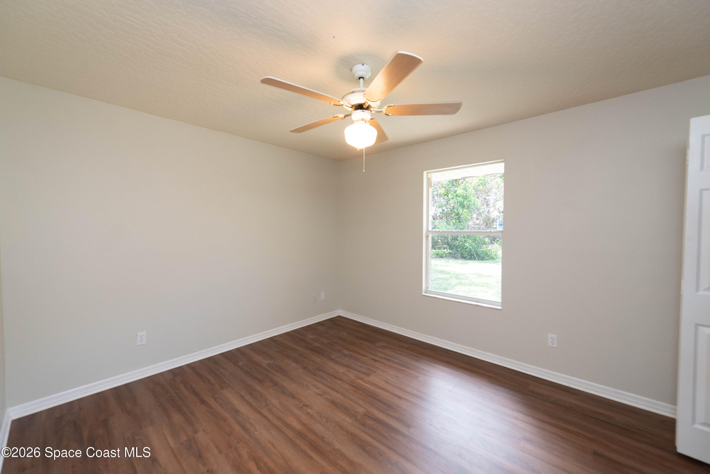 1236 Buffing Circle Se - Photo 35