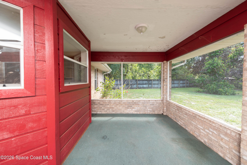 1236 Buffing Circle Se - Photo 10