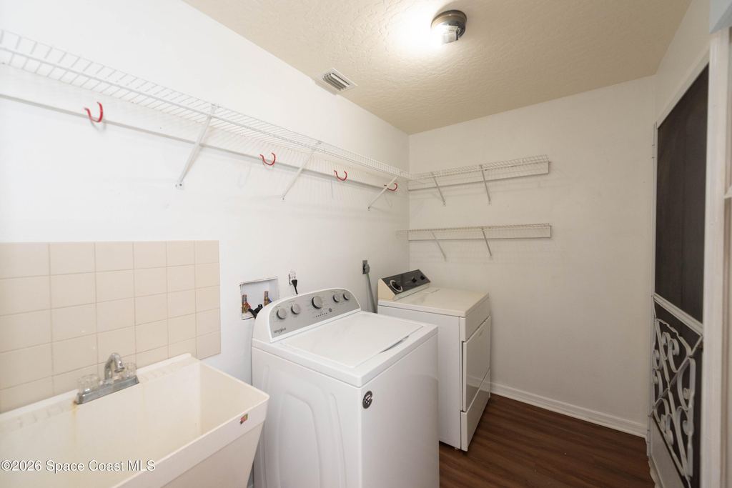 1236 Buffing Circle Se - Photo 38