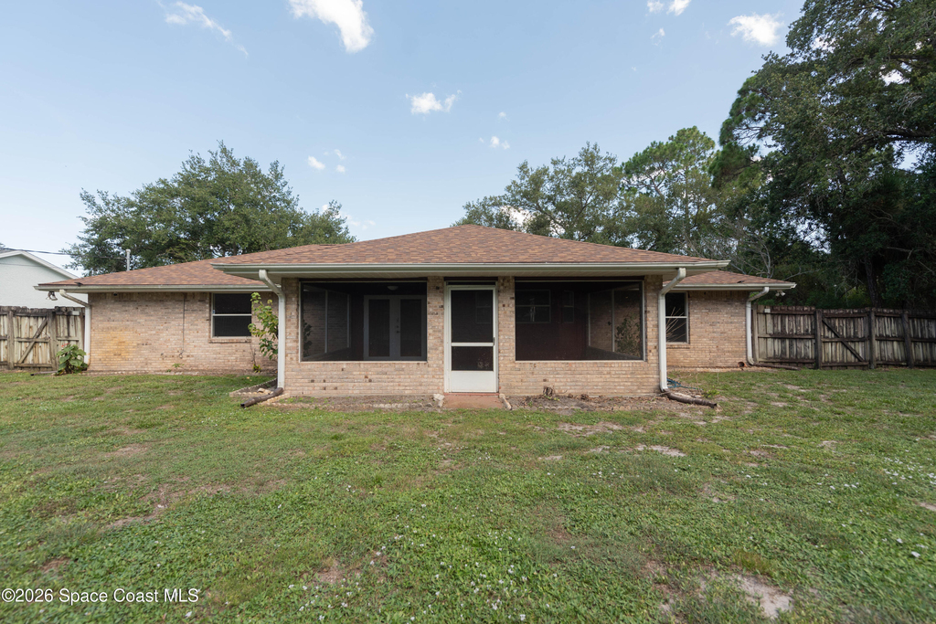 1236 Buffing Circle Se - Photo 14