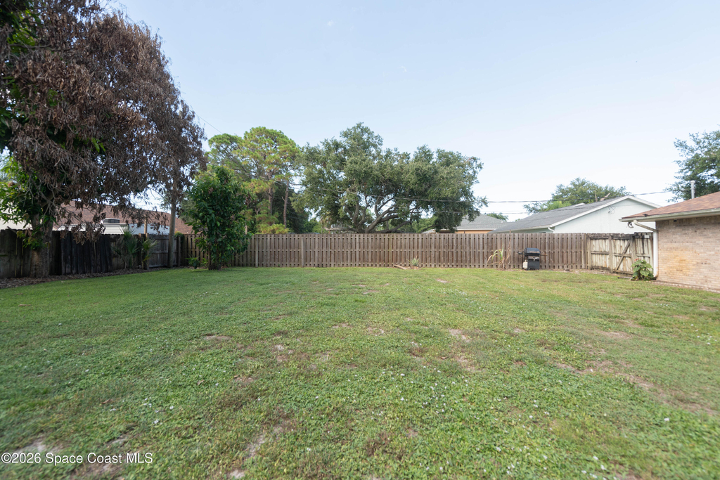 1236 Buffing Circle Se - Photo 13