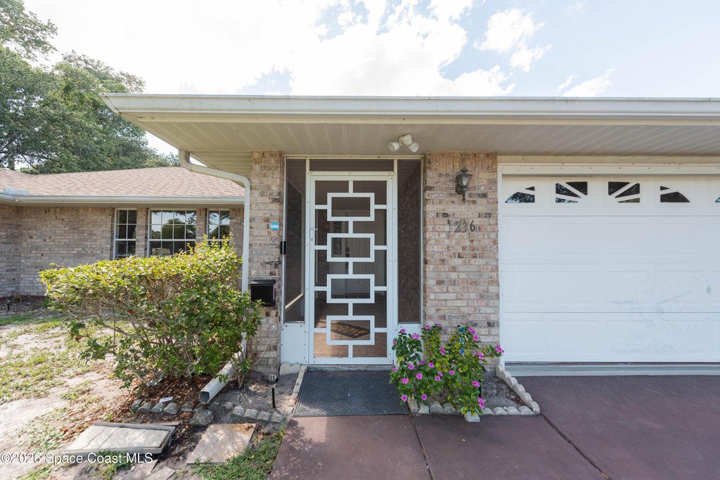 1236 Buffing Circle Se - Photo 6