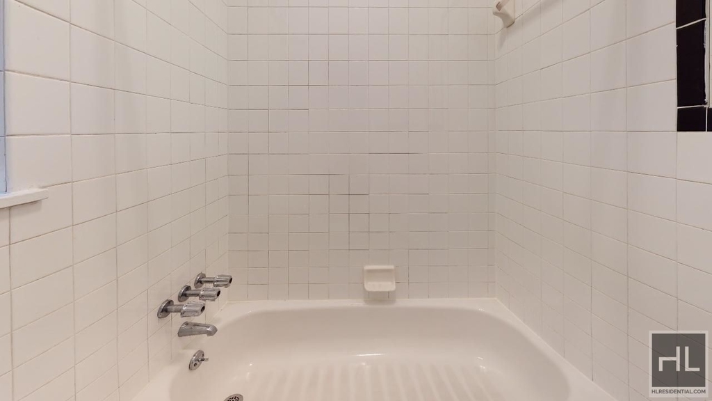 West 45 Street - Photo 3