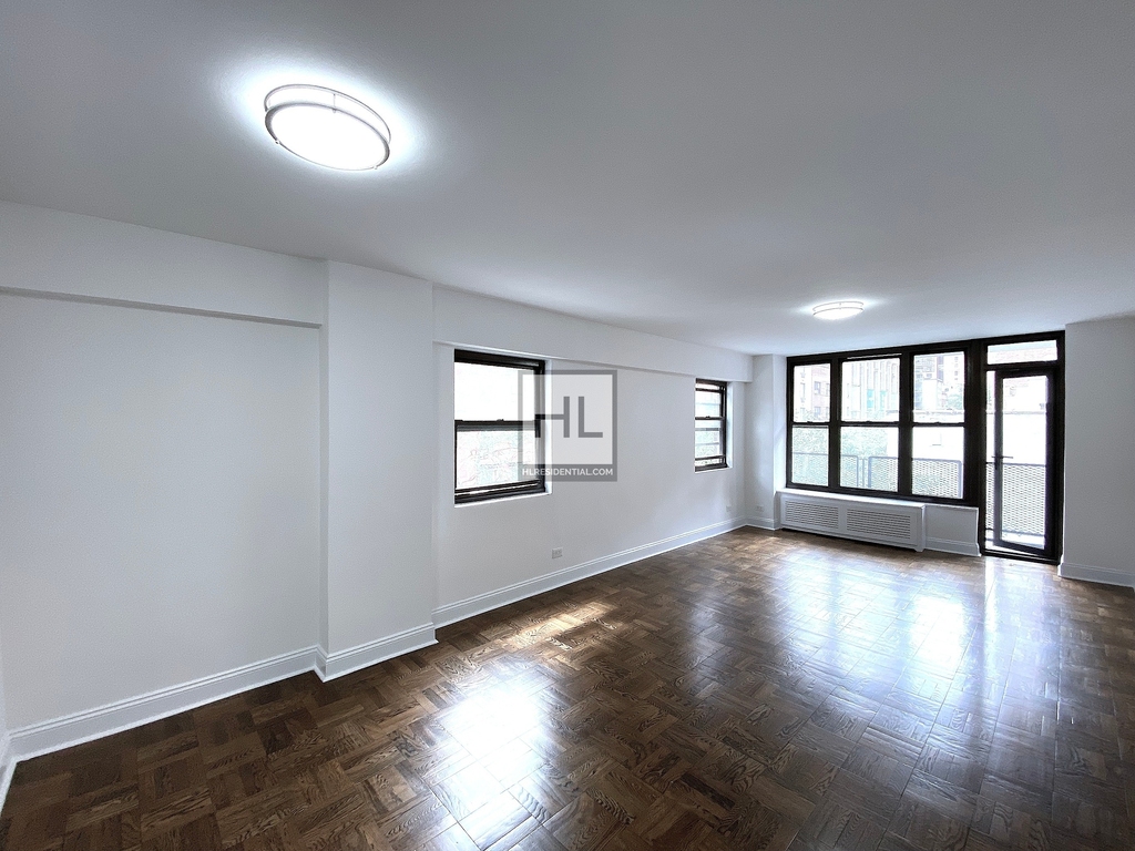East 35th Street - Photo 0