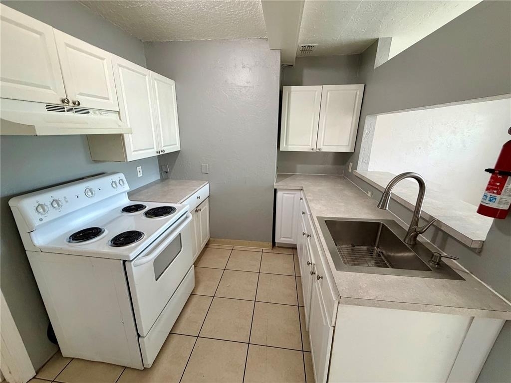827 Paris Avenue S - Photo 1