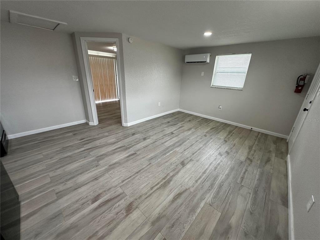 1104 E 140th Avenue - Photo 4