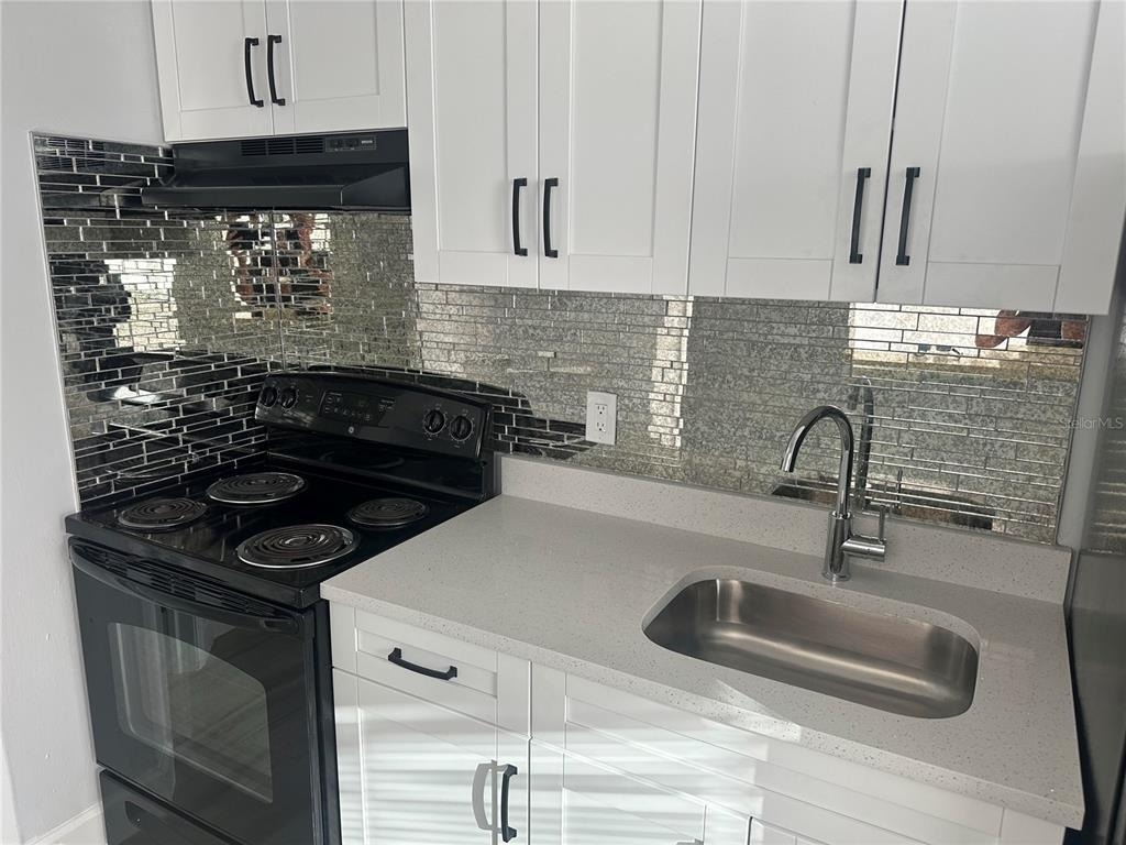 1104 E 140th Avenue - Photo 5