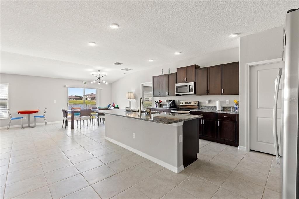 16561 Delia Street - Photo 3