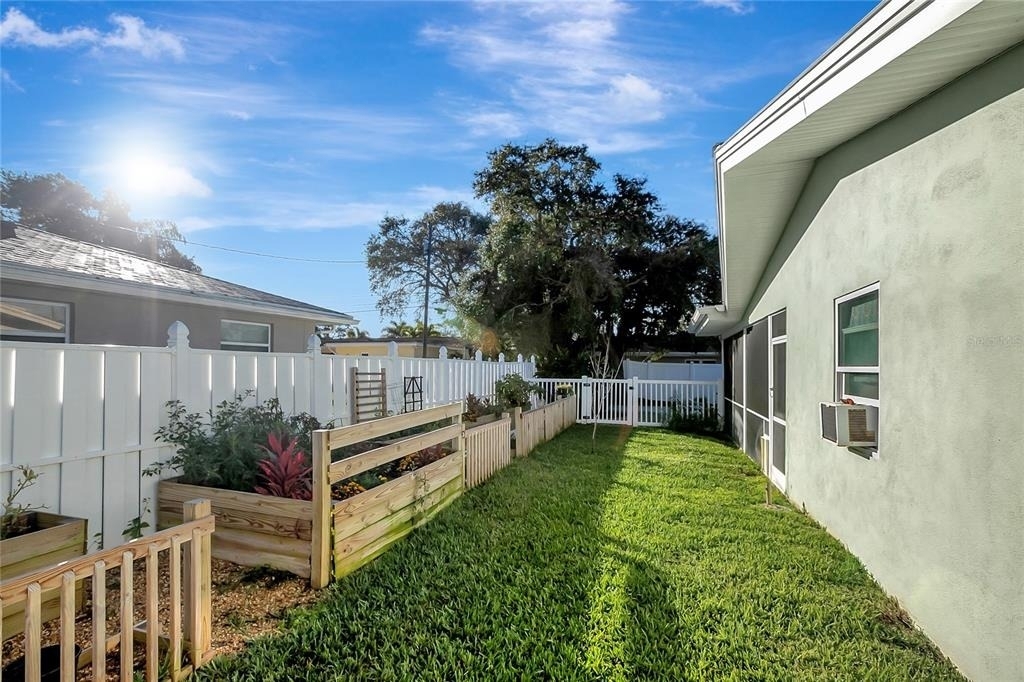 809 Jacaranda Drive - Photo 14