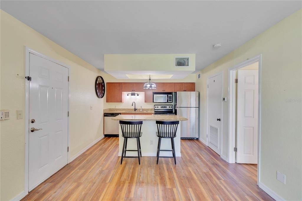 10200 Gandy Boulevard N - Photo 5