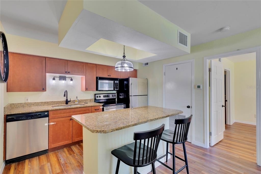 10200 Gandy Boulevard N - Photo 3