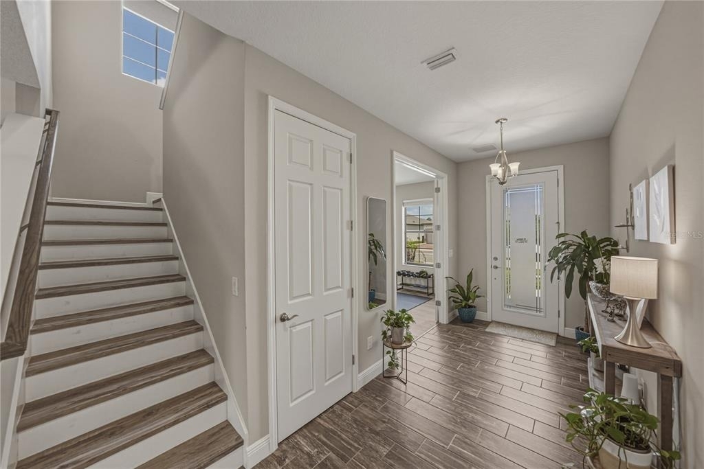 14633 Red Castle Avenue - Photo 10