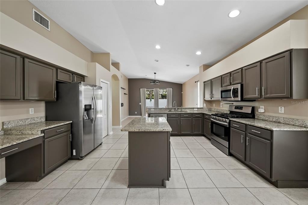 13804 Sigler Street - Photo 8