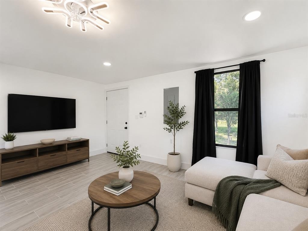 6920 Delano Avenue - Photo 6