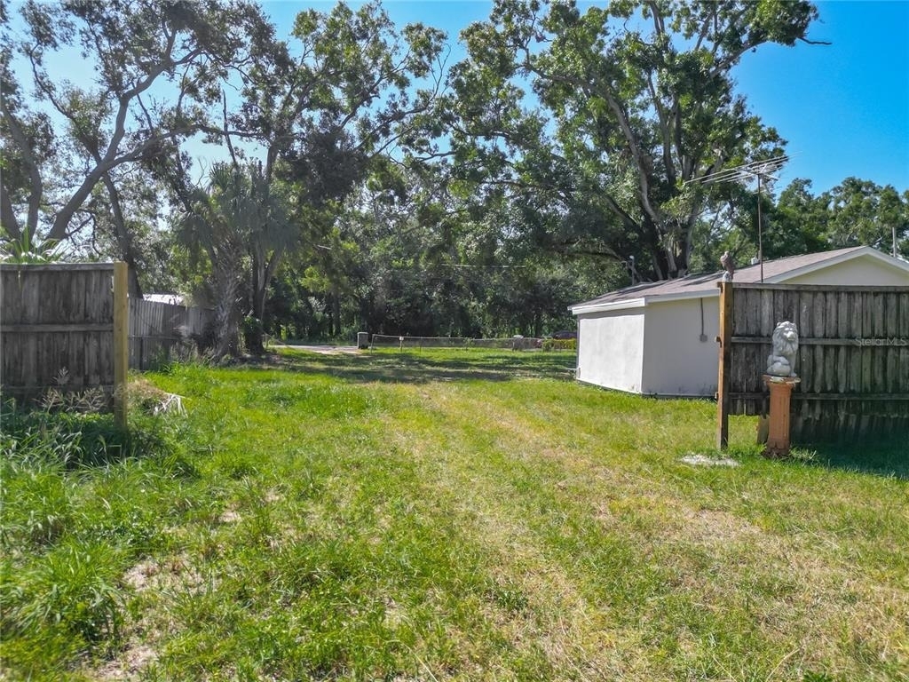 6920 Delano Avenue - Photo 23