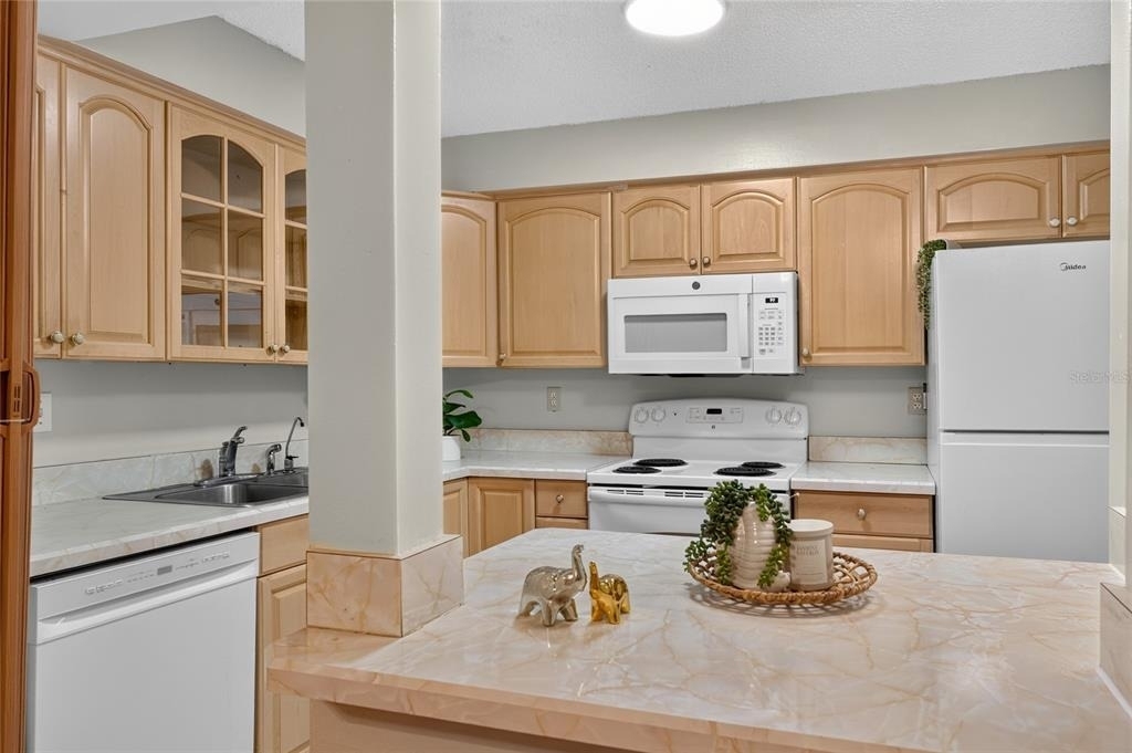 510 Orange Drive - Photo 8