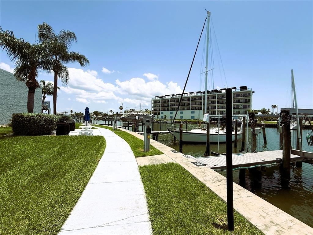 201 Medallion Boulevard - Photo 14
