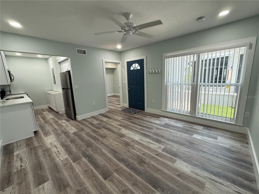 201 Medallion Boulevard - Photo 2
