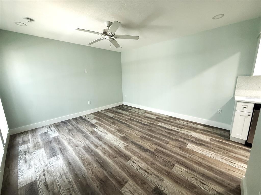 201 Medallion Boulevard - Photo 3